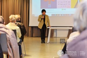2021.11.29 DG - Fabryka Pełna Życia. Tik tak tik - RAK. Druga edycja miejskiej kampanii profilaktycznej. Spotkanie z seniorami. FOTO: Dariusz Nowak (nddg)