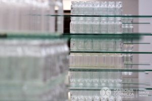 2021.12.01 DG - Galeria PKZ. "Sekrety Światła - Światłocienie" - wystawa prac studentów i pedagogów pracowni Witrażu i Szkła Artystycznego Instytutu Sztuk Plastycznych Uniwersytetu Śląskiego w Cieszynie. FOTO: Dariusz Nowak (nddg)