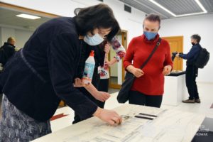2021.12.01 DG - Galeria PKZ. "Sekrety Światła - Światłocienie" - wystawa prac studentów i pedagogów pracowni Witrażu i Szkła Artystycznego Instytutu Sztuk Plastycznych Uniwersytetu Śląskiego w Cieszynie. FOTO: Dariusz Nowak (nddg)