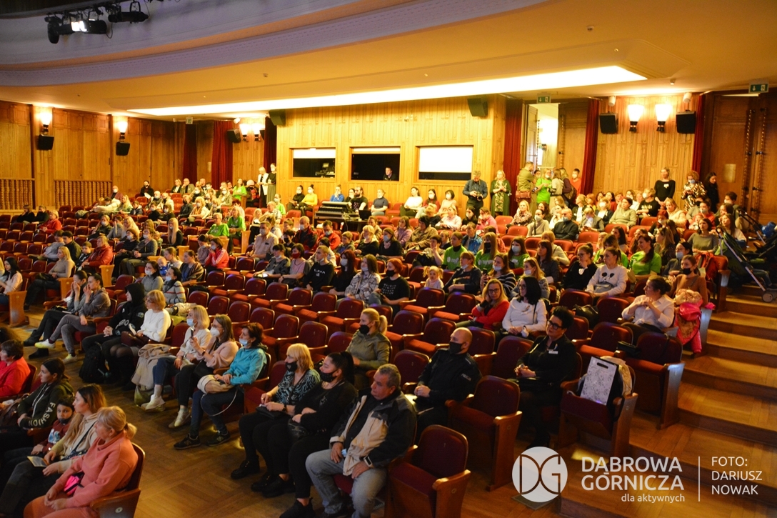 2022.03.16 DG – Centrum. PKZ. Pierwsze Dąbrowskie Forum dla Ukrainy. FOTO: Dariusz Nowak (nddg)