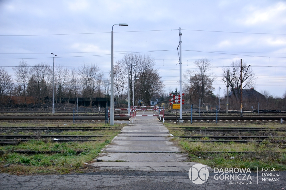 Strzemieszyce Wielkie. Pierwsze prace przy budowie przejścia pod torami